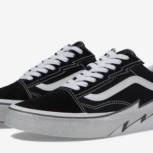 VANS OLD SKOOL 'BOLT BLACK/SILVER GLITTER UNISEX SIDEWALL BLACK' UNISEX MSRP $90